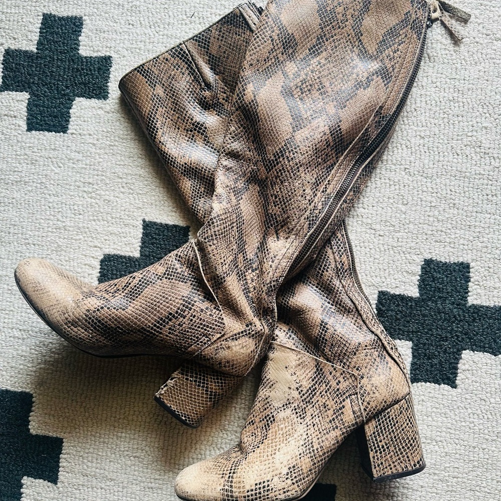 Free People Distressed Python Print Knee-High Boots 🔥🐍❤️